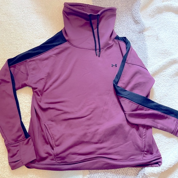 Under Armour Sweatshirt - Picture 2 of 3